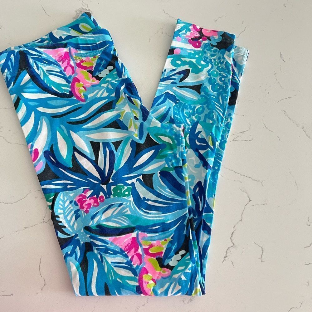 Lilly Pulitzer girl leggings size L